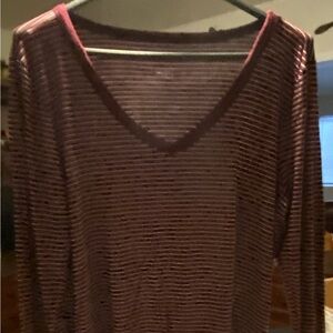 Womens Large burgundy long sleeve top.